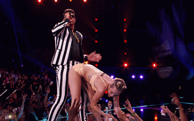 Miley Cyrus and Robin Thicke twerk